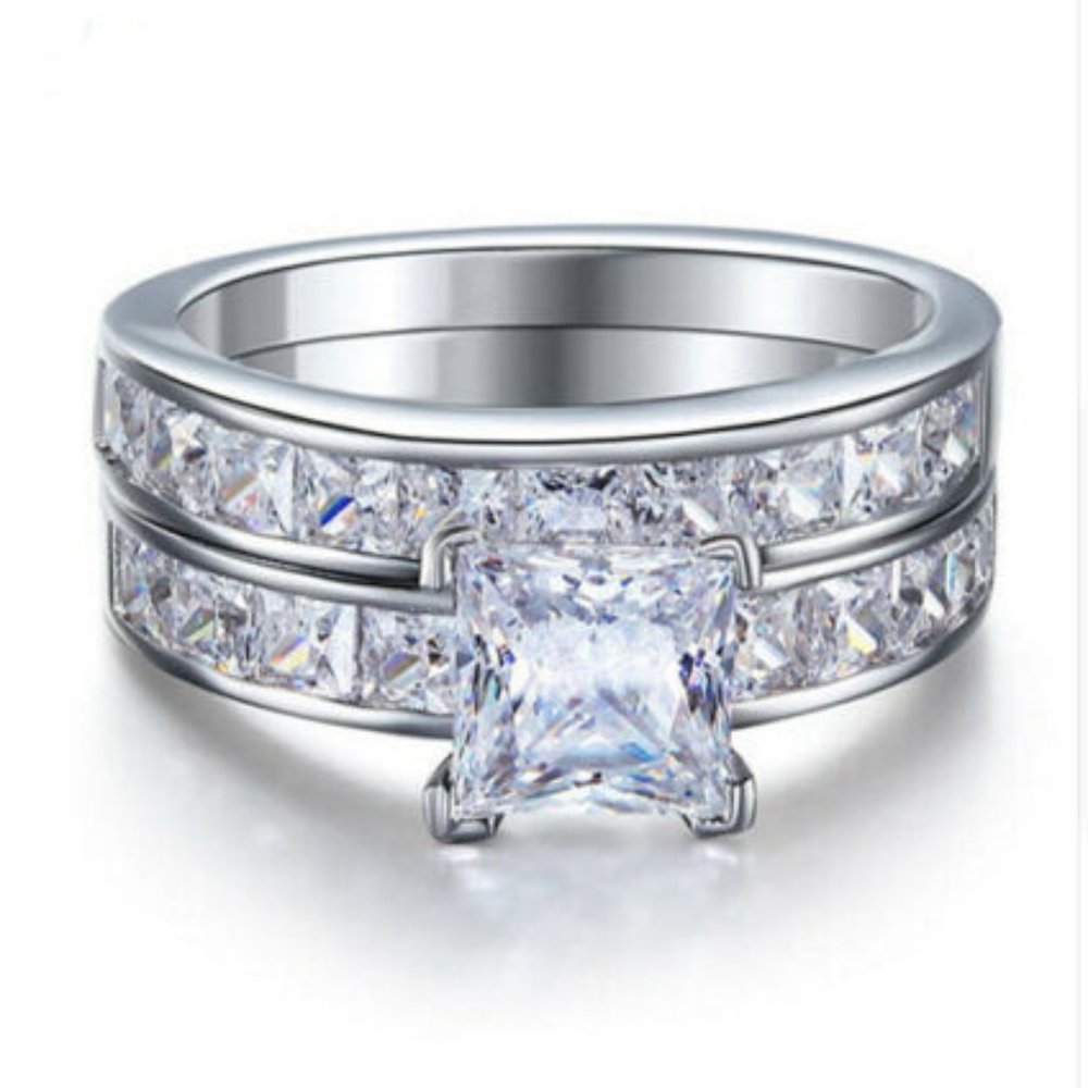 Silver plated sapphire stone ring size 8
